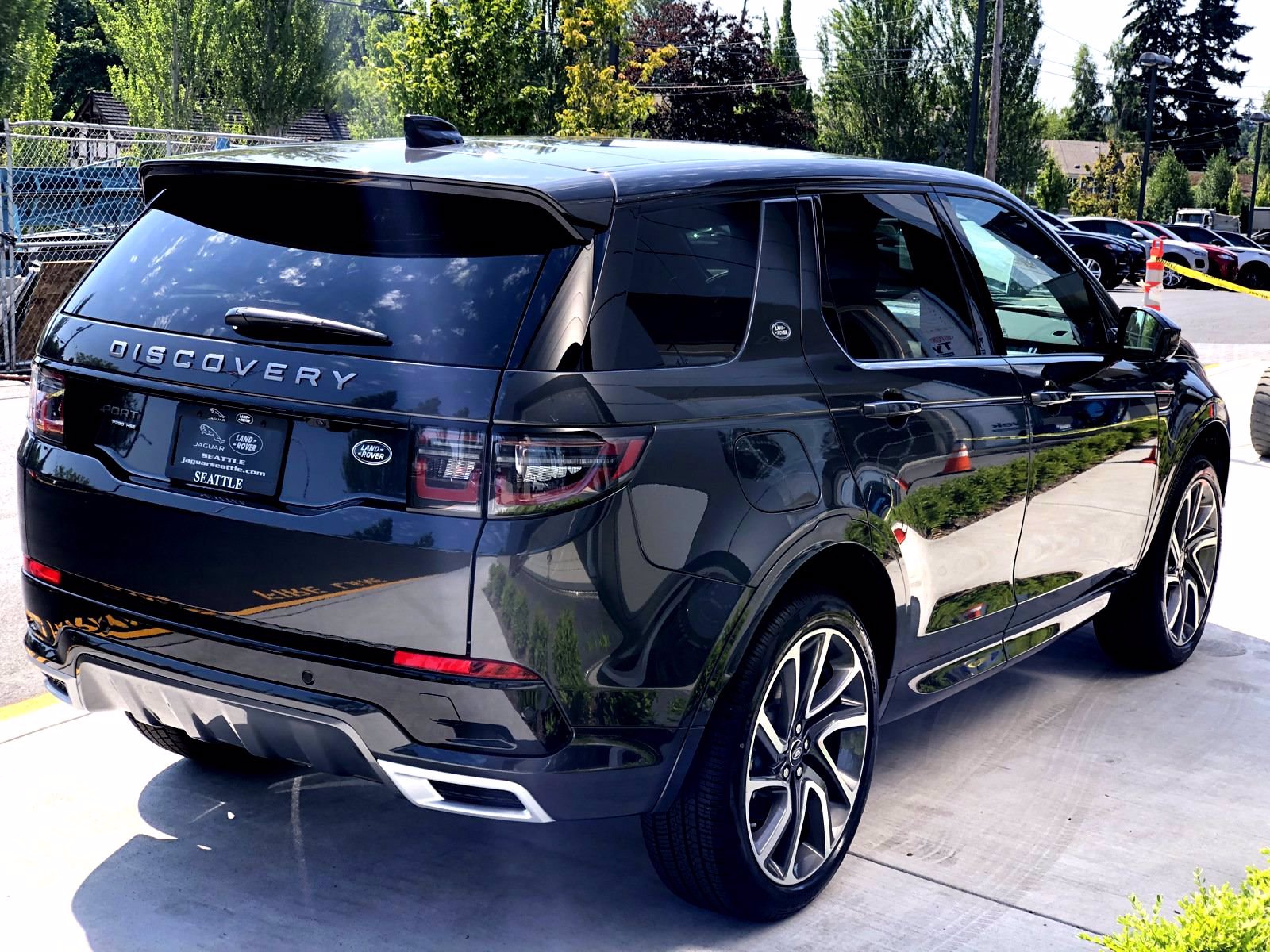New 2020 Land Rover Discovery Sport HSE R-Dynamic Sport ...
