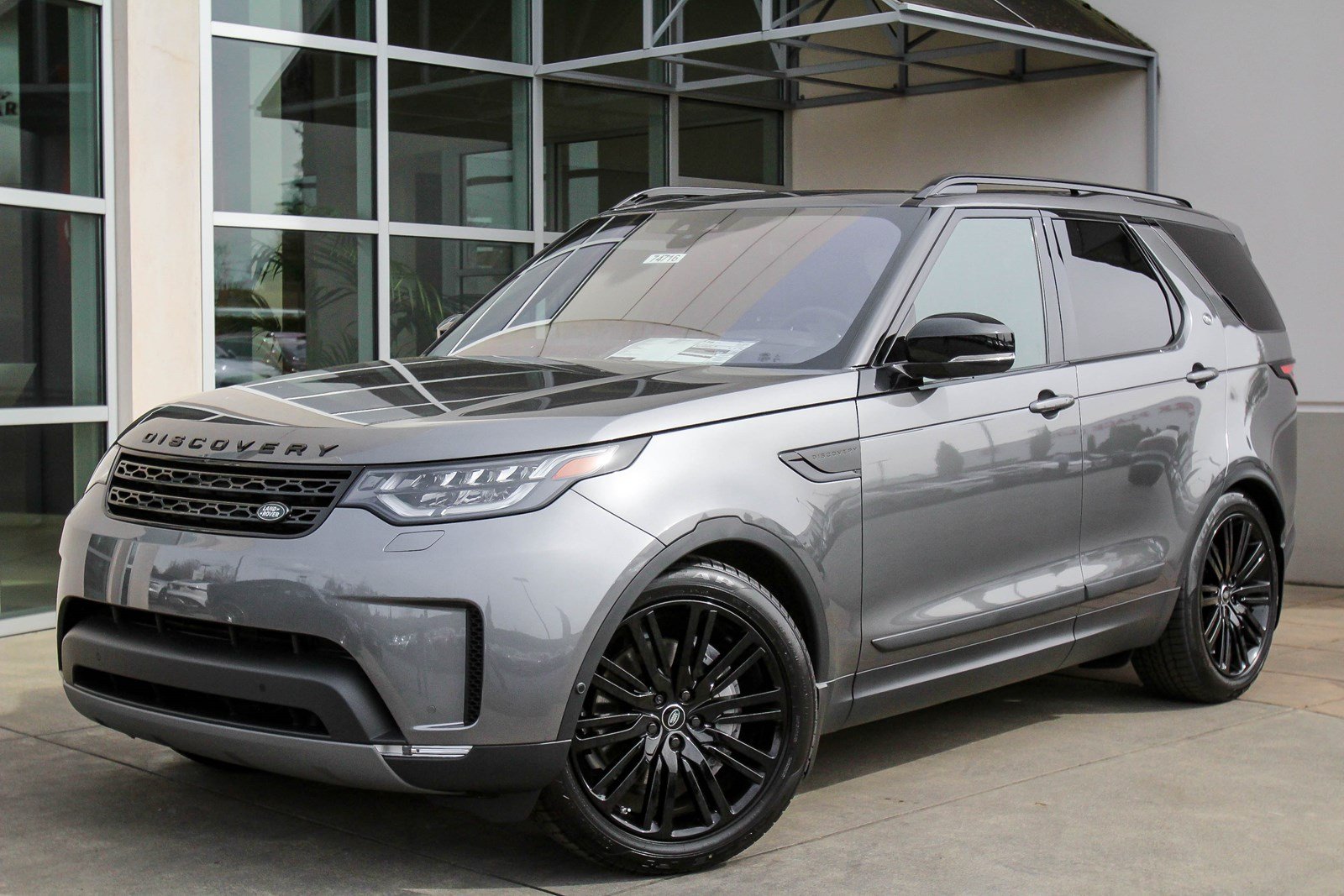 New 2019 Land Rover Discovery Hse Luxury Sport Utility In Bellevue