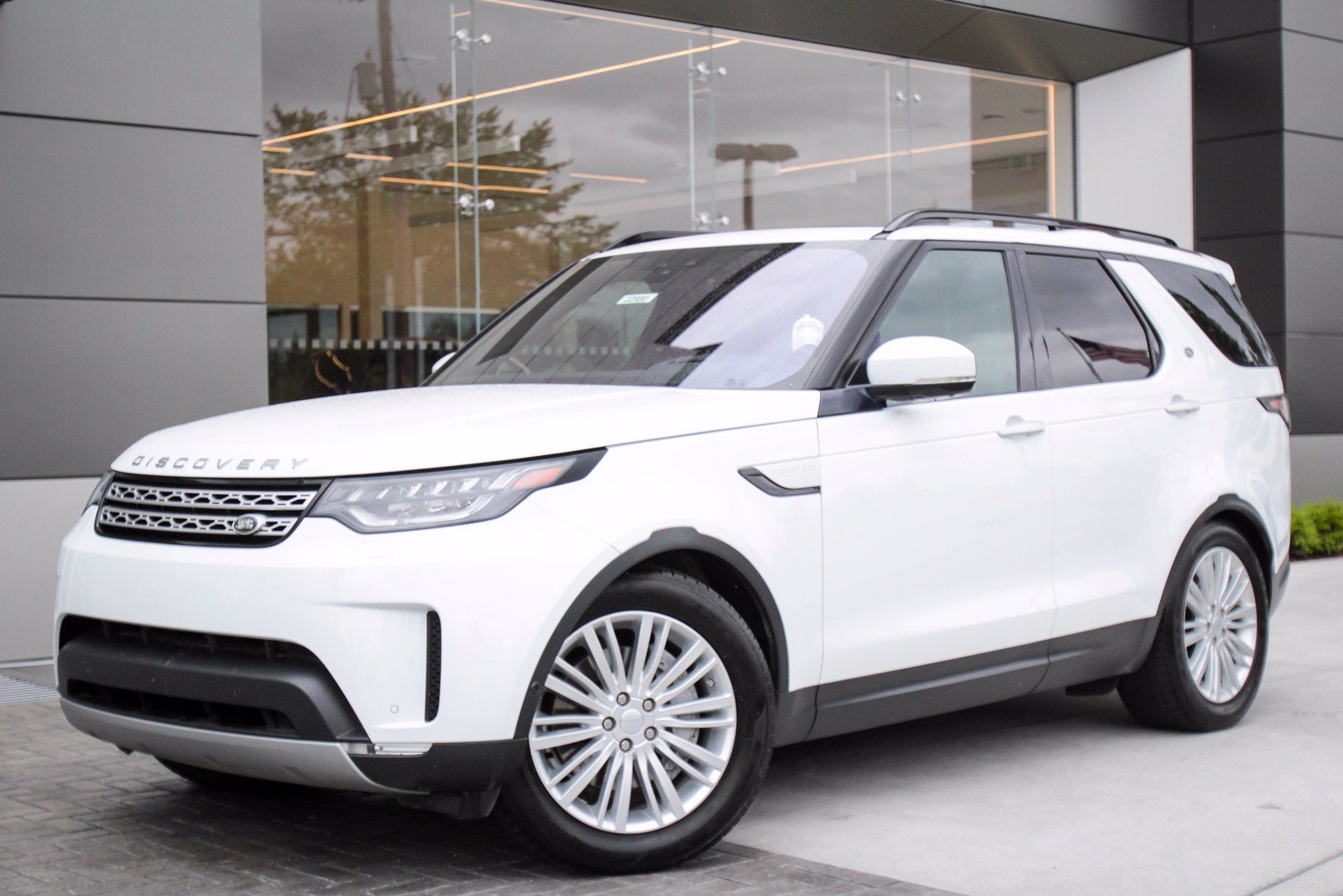 New 2018 Land Rover Discovery HSE Luxury Sport Utility in Bellevue ...